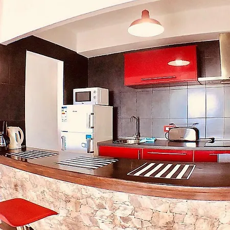 Preciosa With Sat-tv & Wifi Only 350m From Playa Grande Appartamento Lanzarote Island